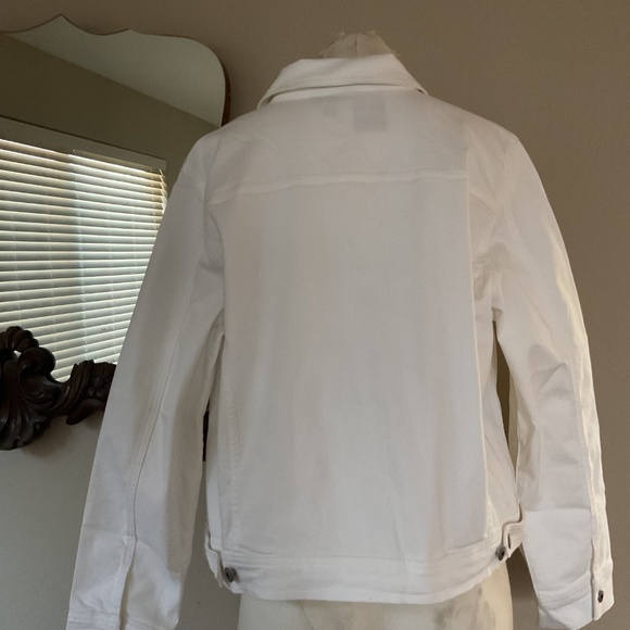 Women’s white jean jacket - Picture 6 of 7